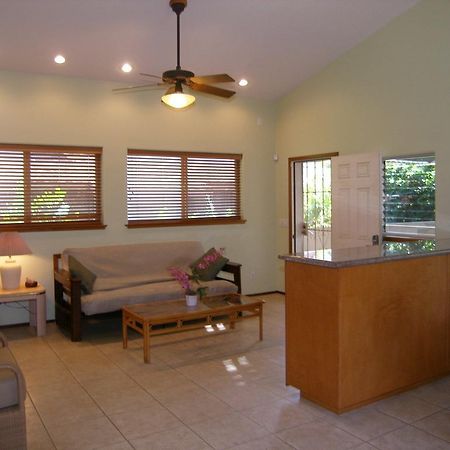 كيهي Aloha Aku Inn & Suites الغرفة الصورة