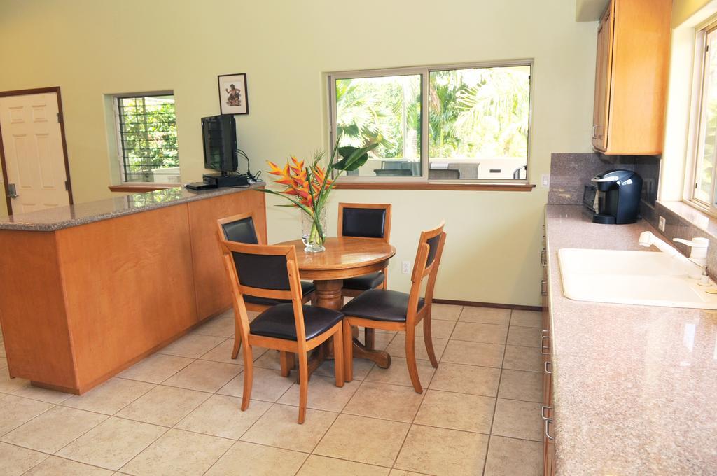 كيهي Aloha Aku Inn & Suites الغرفة الصورة