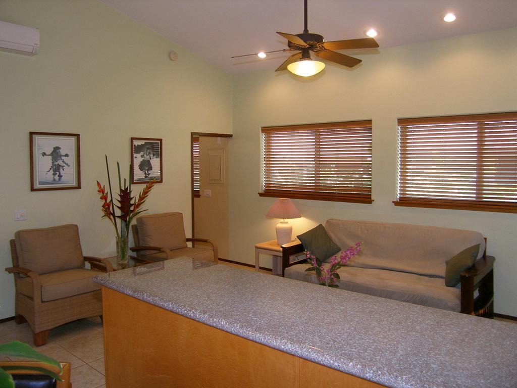 كيهي Aloha Aku Inn & Suites الغرفة الصورة